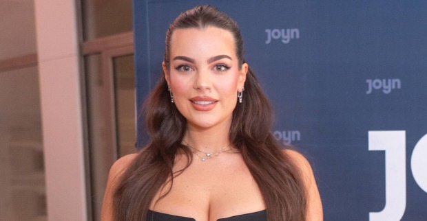 Nadine Mirada lächelt