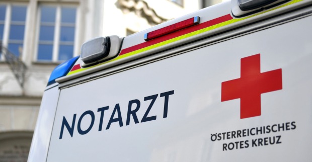 Ein Notarztauto von hinten