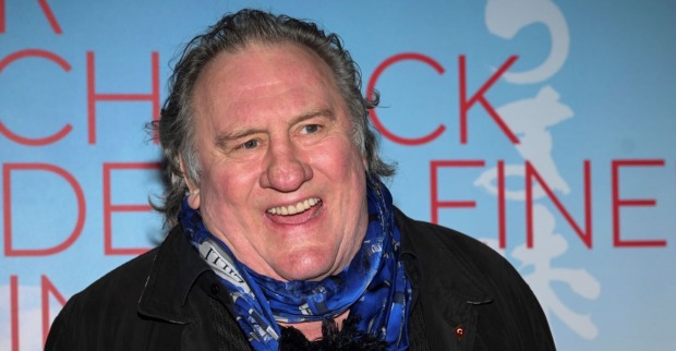 Gerard Depardieu lachend bei einer Filmpremiere in Berlin