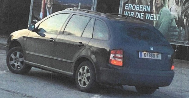 Foto des Fluchtautos: ein schwarzer Skoda Fabia Kombi.