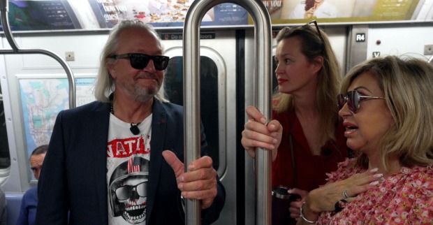 Robert und Carmen Geiss in der U-Bahn.