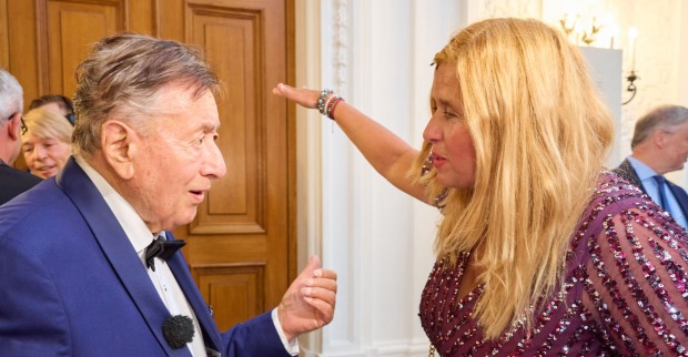 Richard Lugner und Daniela Kennedy diskutieren