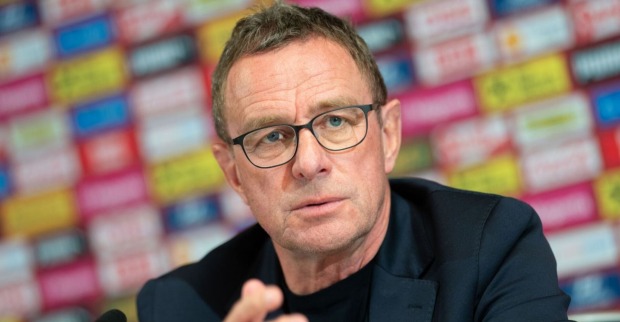 Trainer Rangnick bei einer Pressekonferenz