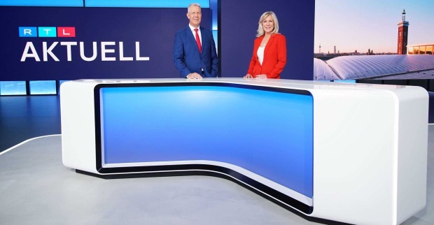 Peter Kloeppel und Ulrike von der Groeben im RTL-Aktuell-Studio