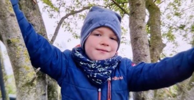 Ein Foto des vermissten sechsjährigen Arian.