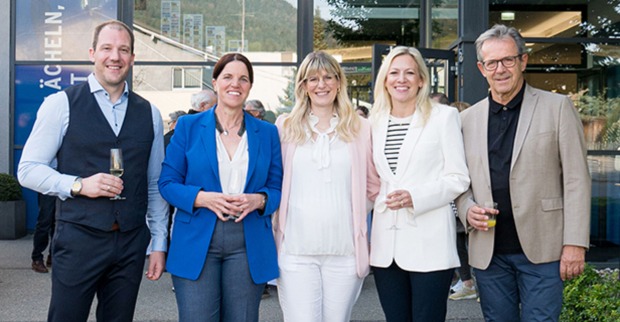 Dr. Jörg Smedek, Dr. Iris Gollmitzer MSc., Dr Vera Huemer-Marquart, Dr. Bianca Huemer und Dr. Peter Huemer. (v. li.)
