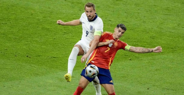 Harry Kane und Alvaro Morata auf dem Spielfeld.