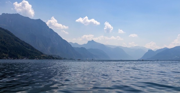 Panoramaaufnahme vom Traunsee.