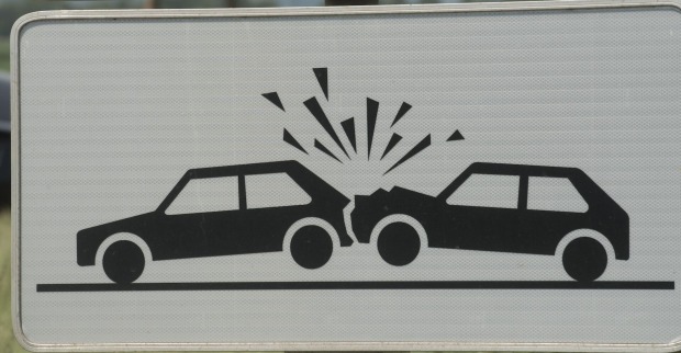 Autounfall-Verkehrsschild