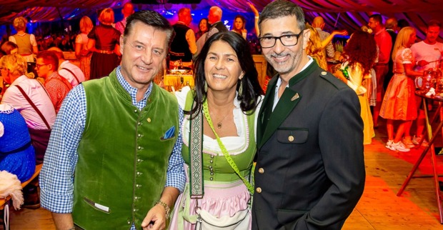 weekend-Party im Bierzelt