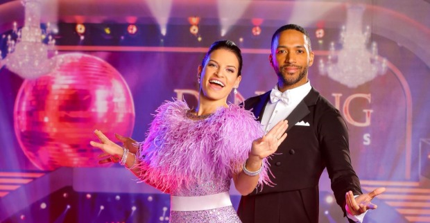 Conny Kreuter und Cesar Sampson auf dem "Dancing Stars"-Parkett.