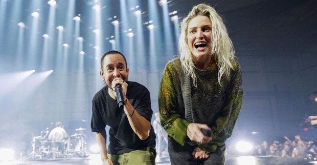 Die beiden Linkin Park Vokalisten Mike Shinoda und Emily Armstrong