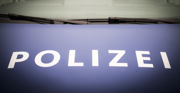 Motorhaube eines Polizeiwagens