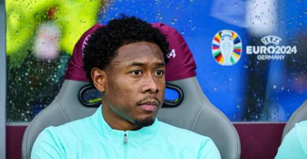David Alaba auf der Bank