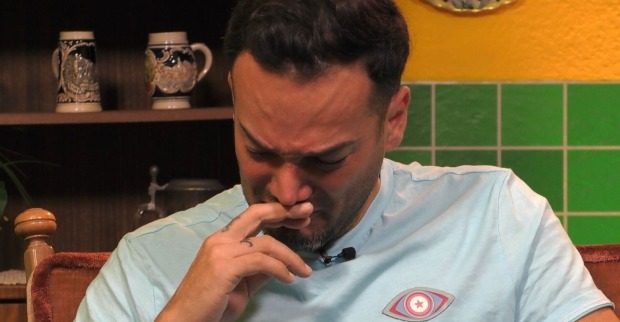 Daniel Lopes weint bei Big Brother.