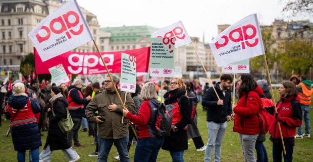 Im November hat die Gewerkschaft in Wien für höhere Gehälter demonstriert.