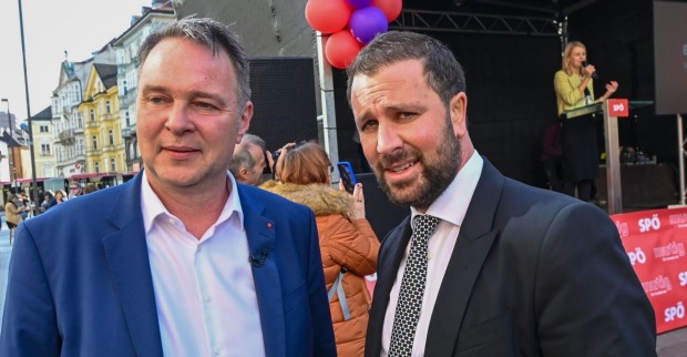 Andreas Babler und Georg Dornauer: Der SPÖ-Chef gerät durch die Jagdfotos seines Tiroler Parteigenossen selbst ins Visier.