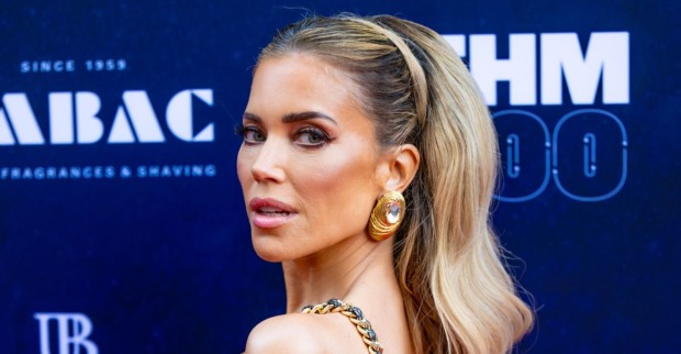 Sylvie Meis blickt in die Kamera