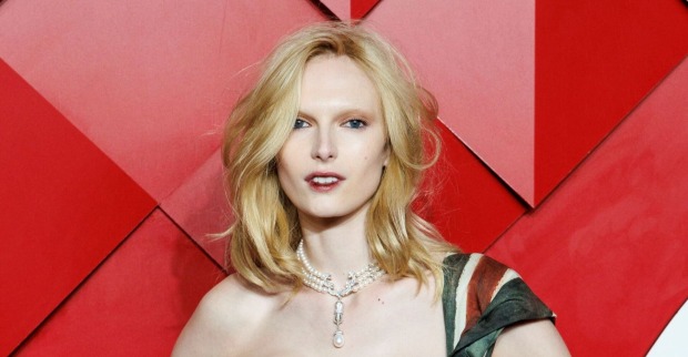 Alex Consani wurde bei den Fashion Awards 2024 zum Model des Jahres gekürt in der Royal Albert Hall in London, UK