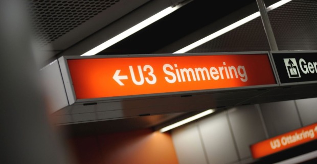 U3-Schild: Fahrtrichtung Simmering