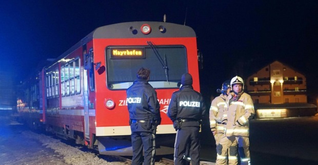 Zillertalbahn Richtung Mayerhofen nach einem Unfall