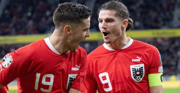 Christoph Baumgartner und Marcel Sabitzer beim Jubel