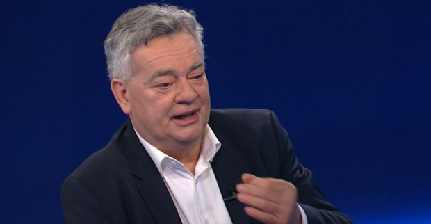 Grünen-Chef Werner Kogler hat in der ZIB 2 kein gutes Haar an den Budgetplänen von FPÖ und ÖVP gelassen.