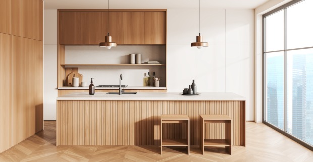 Eine Küche aus Holz und in hellen Farben.