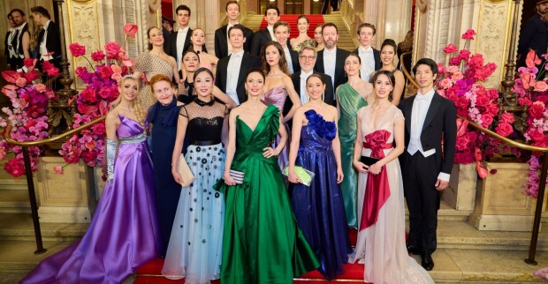 Besucher am Opernball 2024