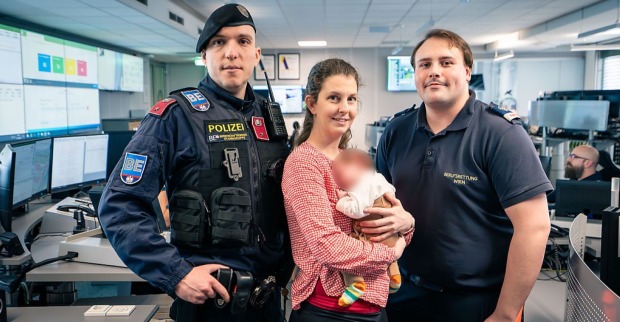 Vater, Mutter und der Sanitäter