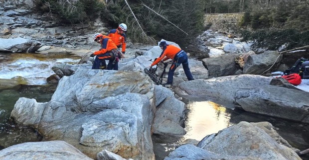 Bergretter am Einsatzort in Bad Gastein.