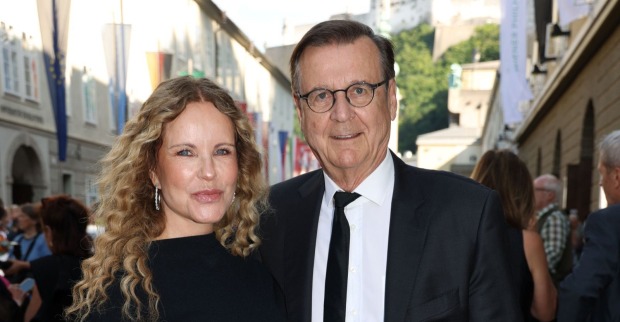 Katja Burkard und Hans Mahr posieren zusammen