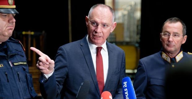 nnenminister Gerhard Karner (ÖVP) und Landespolizeipräsident Gerhard Pürstl
