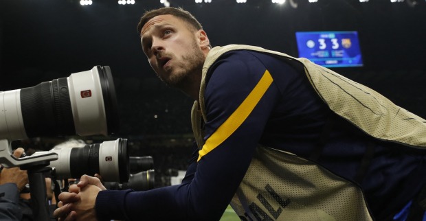 Marko Arnautovic jubelt an der Seitenlinie: Der ÖFB-Star erlebte das dramatische 4:3 seines Klubs Inter Mailand hautnah auf der Bank mit.