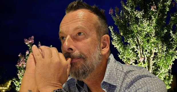 Robert Kratky lächelt