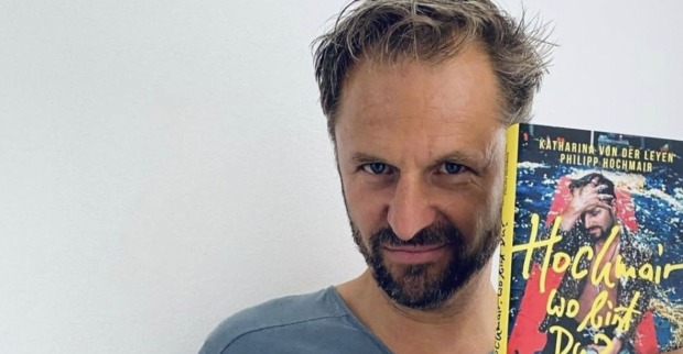 Philipp Hochmair mit seiner Biographie