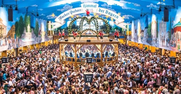 Festzelt auf dem Münchner Oktoberfest.