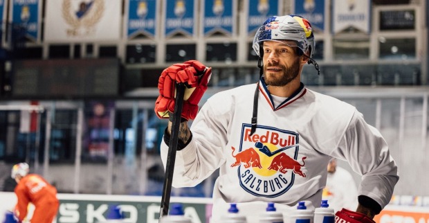Thomas Raffl hat in seiner Karriere in der ICE Hockey League bereits beeindruckende 966 Spiele absolviert.