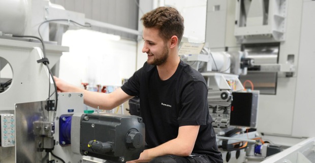 Lehrling bei der Arbeit | Credit: Alpine Metal Tech GmbH