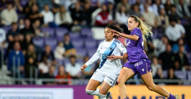 v.l. Deja Davis (Paris FC) und Louise Schöffel (FK Austria Wien) anlässlich des Fußball-Champions-League-Qualifikations Rückspieles der Frauen zwischen FK Austria Wien und Paris FC, am Donnerstag 18. September in Wien.