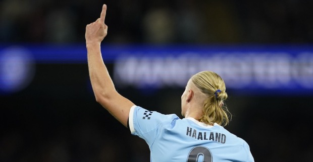 Haaland erzielt sein 50. Champions-League-Tor nach nur 49 Spielen.