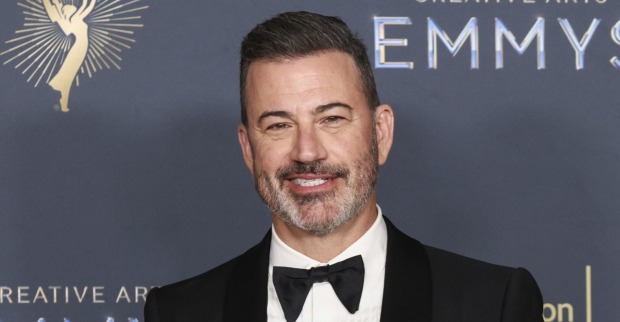 Jimmy Kimmel im Smoking bei der Emmy Verleihung 2025, seine Show wurde nach Kommentaren zum Mord an Charlie Kirk abgesetzt.