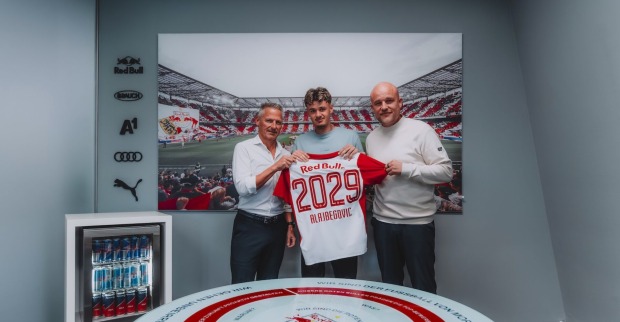 Der 18-Jährige verlängert bis Juni 2029 in Salzburg.