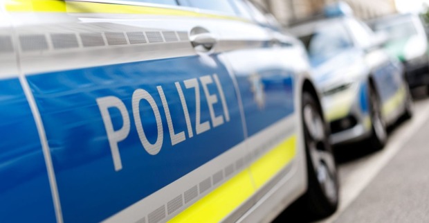 Polizeiauto in München: Großeinsatz nach Explosionen und Schüssen in der Lerchenauer Straße.