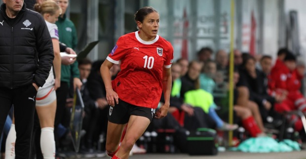 Laura Feiersinger aus Österreich während des UEFA-Qualifikationsspiels der Frauen zwischen Österreich und Island in der Innviertel-Arena am 31. Mai 2024 in Ried.