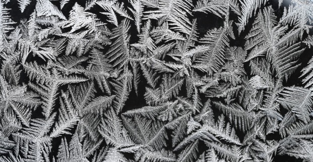 Eisflocken als Zeichen für frostige Kälte