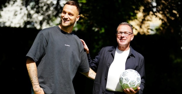 Teamchef Ralf Rangnick und Marko Arnautovic während eines Fotoshootings
