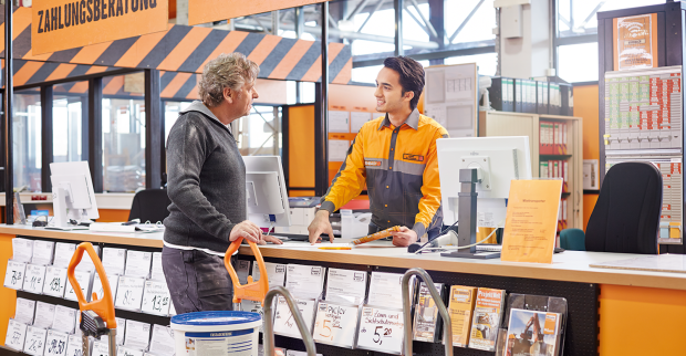 Blick in einen Hornbach Baumarkt
