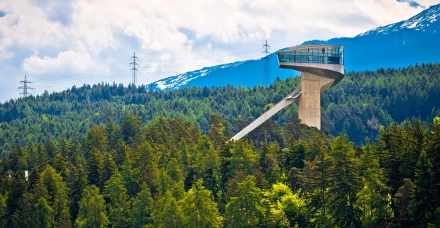 Panoramaansicht der Bergiselschanze in Innsbruck