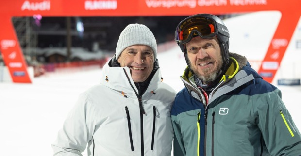 Ernst Hausleitner und Hermann Maier im Zielraum des Ski-weltcups von Flachau